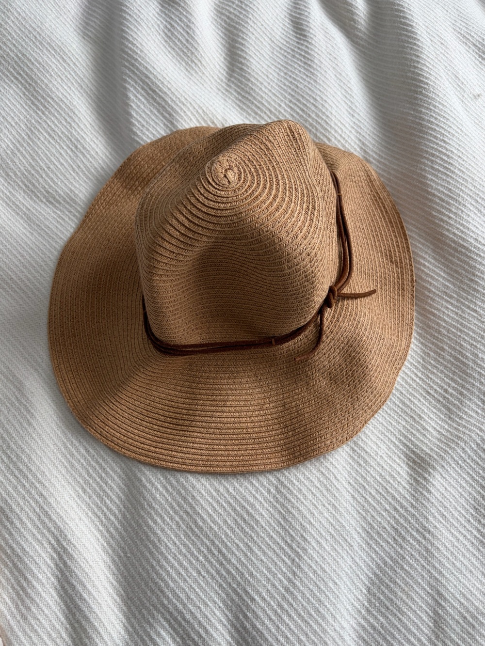 Aritzia Main Character Straw Sun Hat - Natural & Black